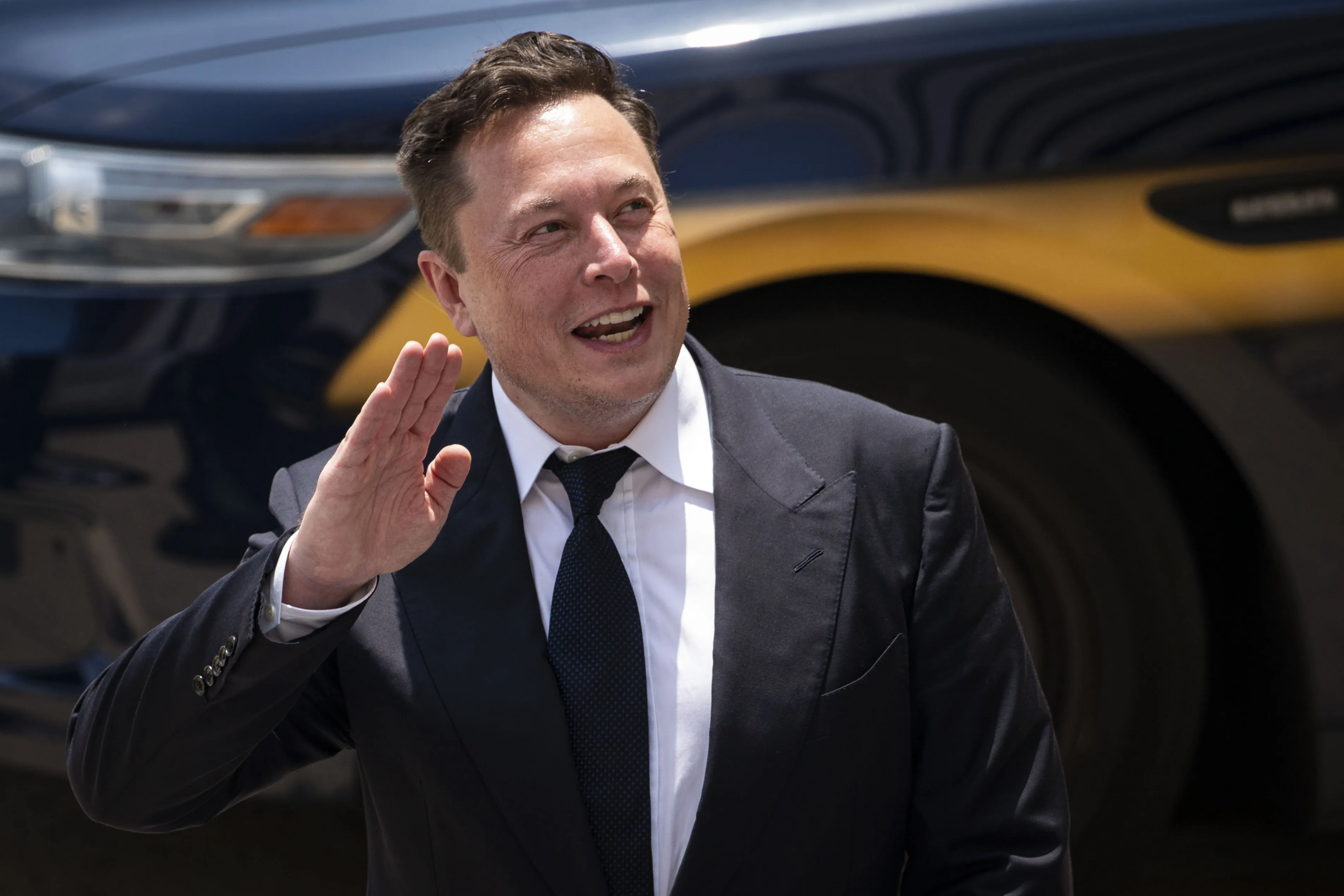 Elon Musk Becomes World’s First Trillionaire Following Historic SpaceX IPO