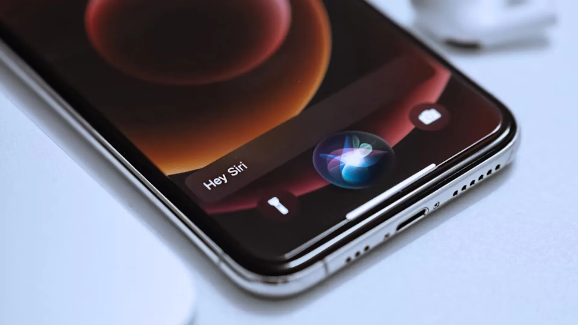 Apple Rolls Out Major Siri Upgrade, but Bigger Tests Lie Ahead